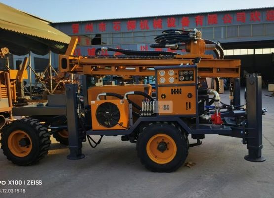Self Propelled / Cargo Trailer Mounted Water Well Drilling Rig With Large Power Head