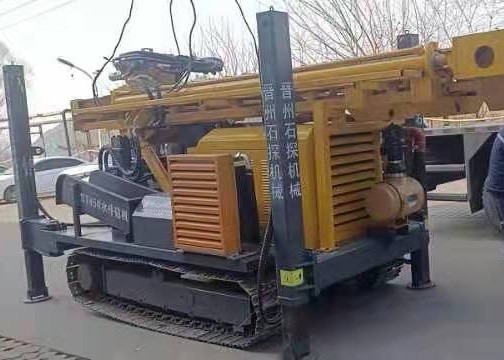 260 미터 우물 드릴링 장비 다른 구멍 직경 77 kw 강철 크롤러
