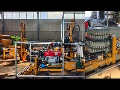 자세히 살펴보기: 유압 시스템을 사용한 작은 쉬운 이동 트랙터 보어웰 드릴링